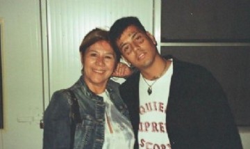 El emotivo posteo de la mamá de Duki: "No lo quiero molestar pidiéndole fotos conmigo"
