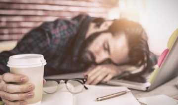 Problemas de sueño: Exceso de pantallas y malos hábitos