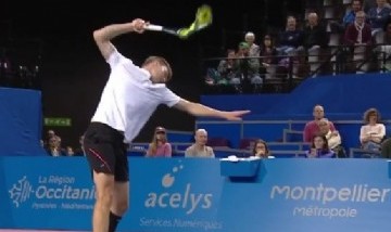 Ataque de furia en un torneo de tenis: Alexander Bublik rompió tres raquetas en 25 segundos