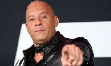 Vin Diesel revolucionó Instagram con la atrevida parodia de la obra de la banana pegada con cinta