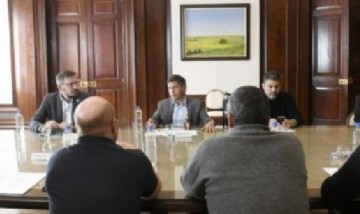 Kicillof y Cuattromo firmaron convenios con municipios para la compra de bienes de capital