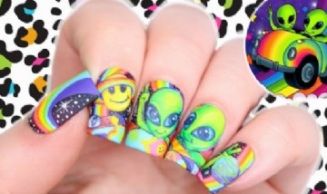 La manicura "alien" de las celebrities, un diseño no apto para todo el mundo