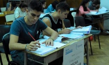 Becas Progresar: mañana vence la inscripción para estudiantes que necesiten cobrar hasta $9700