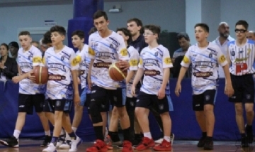 Juvenil de Peñarol metió 78 puntos en 20 minutos