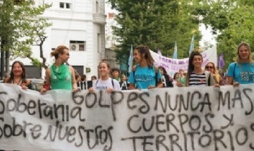 Marcha por la violencia contra las mujeres en La Plata