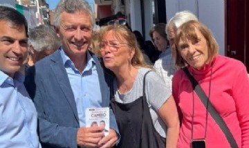 Macri, en modo militante de Patricia Bullrich: el ex presidente repartió boletas en San Isidro
