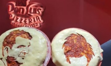 Balotaje, ¿en comida?: En Córdoba venden pizzas y alfajores de Massa y de Milei