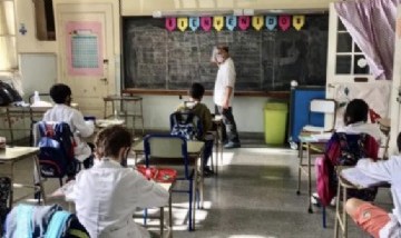 Polémica: permitirán pasar de año a estudiantes con 19 materias previas