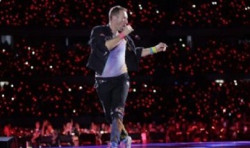 Con Jin de BTS en escena, Coldplay dio el tercero de los diez recitales en River