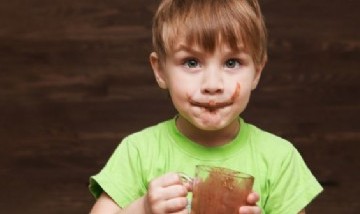 Una falla técnica en una fábrica de chocolate provocó "nieve" de cacao en Suiza