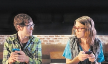 El concepto económico que explica por qué los millennials tienen menos relaciones sexuales.