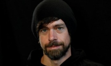 Jack Dorsey, el multimillonario CEO de Twitter que come una vez por día y se baña en hielo