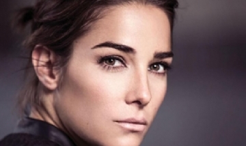 Juana Viale | @juanavialeoficial |