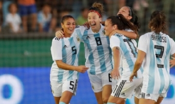Las futbolistas embarazadas mantendrán su contrato con el club