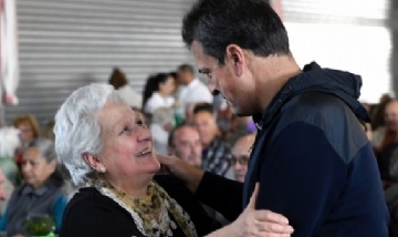 Massa: Prometió "devolverles la dignidad" a los jubilados