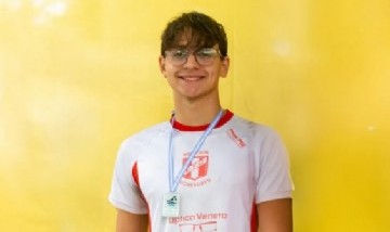 El nadador rosarino Matías Bottoni necesita viajar a España para continuar su rehabilitación tras una grave lesión cervical