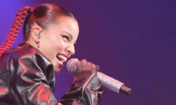 Emilia Mernes hará un show en Vélez: así lo anunció en complicidad con Andy Kusnetzoff