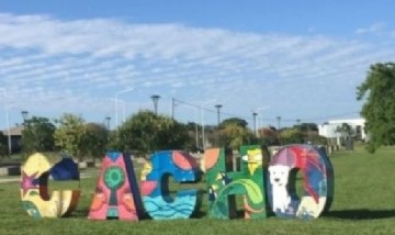 Cambiaron el orden de las letras de un cartel de Chaco y ahora dice "Cacho"