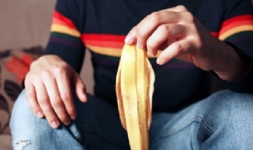 La peligrosa moda masculina de masturbarse con cáscaras de banana