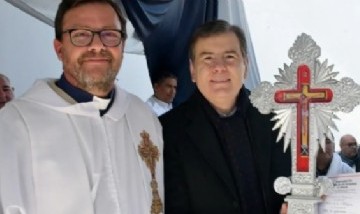El gobernador Zamora participó de la misa central en honor al Señor de Los Milagros de Mailín