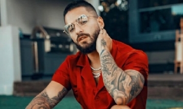 Maluma se enojó con sus fanáticos cuando le consultaron si es homosexual