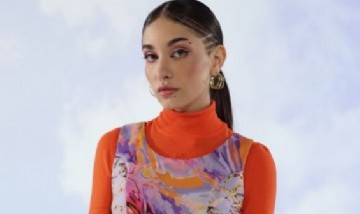 "Levantándome así": las fotos de María Becerra que causaron revuelo en las redes