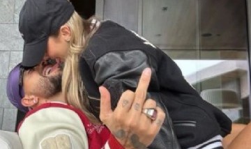 ¿Maluma de novio con La Tora? El cantante subió una foto y causó desconcierto