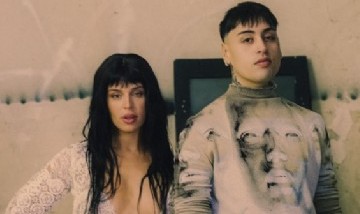 NATHY PELUSO, Tiago PZK - ELLA TIENE (Video Oficial)