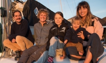Greta Thunberg viaja a España en el velero ecológico de unos "youtubers"