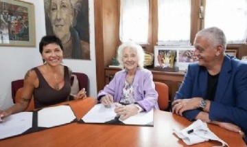Mayra Mendoza firmó un convenio con Abuelas de Plaza de Mayo