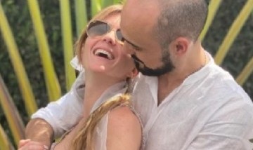 Abel Pintos y Mora Calabrese afianzaron su amor con un increíble casamiento a orillas del Río Paraná