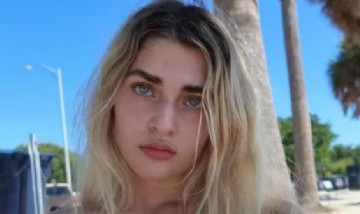 Hermosa: Marta Fort tomó una rotunda decisión en su look y se tiñó el pelo de rosa