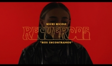 Nicki Nicole lanzó su disco debut "Recuerdos".