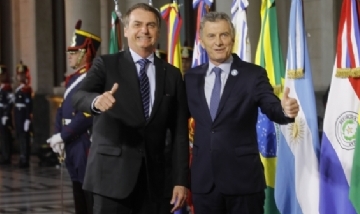 El Amazonas desaparece y Bolsonaro no hace nada