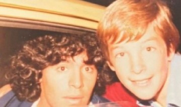Proyecto Pelusa: buscan a un rosarino que se sacó una foto con Maradona en 1981