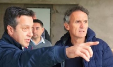 El intendente Arturo Rojas recibió al ministro Gabriel Katopodis y repasaron obras clave para Necochea