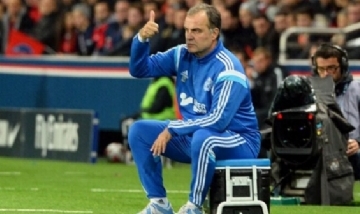 Marcelo Bielsa corrigió a su traductor en vivo