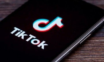 El terrible mensaje detrás de una frase que están usando los adolescentes en TikTok