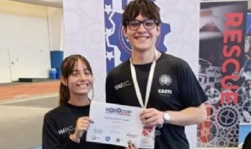 Un rosarino integra el equipo argentino que ganó la Copa América de Robótica
