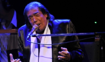 Falleció "Cacho" Castaña