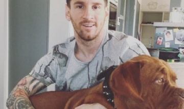 La impresionante foto del perro de Messi junto a su hijo menor