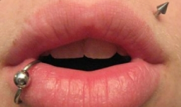 La moda de los Piercings tiene sus riesgos.
