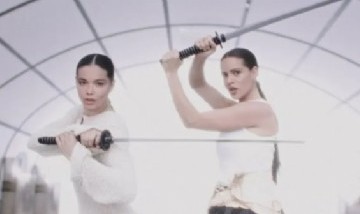 björk ft. rosalía : oral