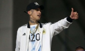 L-Gante no se va: el cantante desmintió que vaya a irse del país por el triunfo de Milei