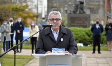 Alumnos y alumnas de Tigre prometieron lealtad a la Bandera Nacional de forma virtual