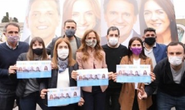 Militancia casa por casa: Tolosa Paz recorrió San Martín junto a Cappelloni, Leo Grosso y Eslaiman