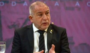 El jury contra Alfredo López terminó con gritos, insultos antisemitas y el desalojo de la sala
