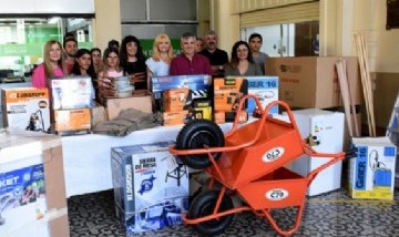 El intendente Britos entregó herramientas en el marco del Programa de Fortalecimiento de Unidades Productivas