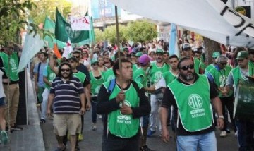 ATE San Luis informó que 6 de cada 10 estatales se endeudan para pagar alimentos y servicios