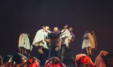 La Compañía Mazorca llevará "Por Amor" al Teatro Roxy de Mar del Plata con nueve parejas en escena